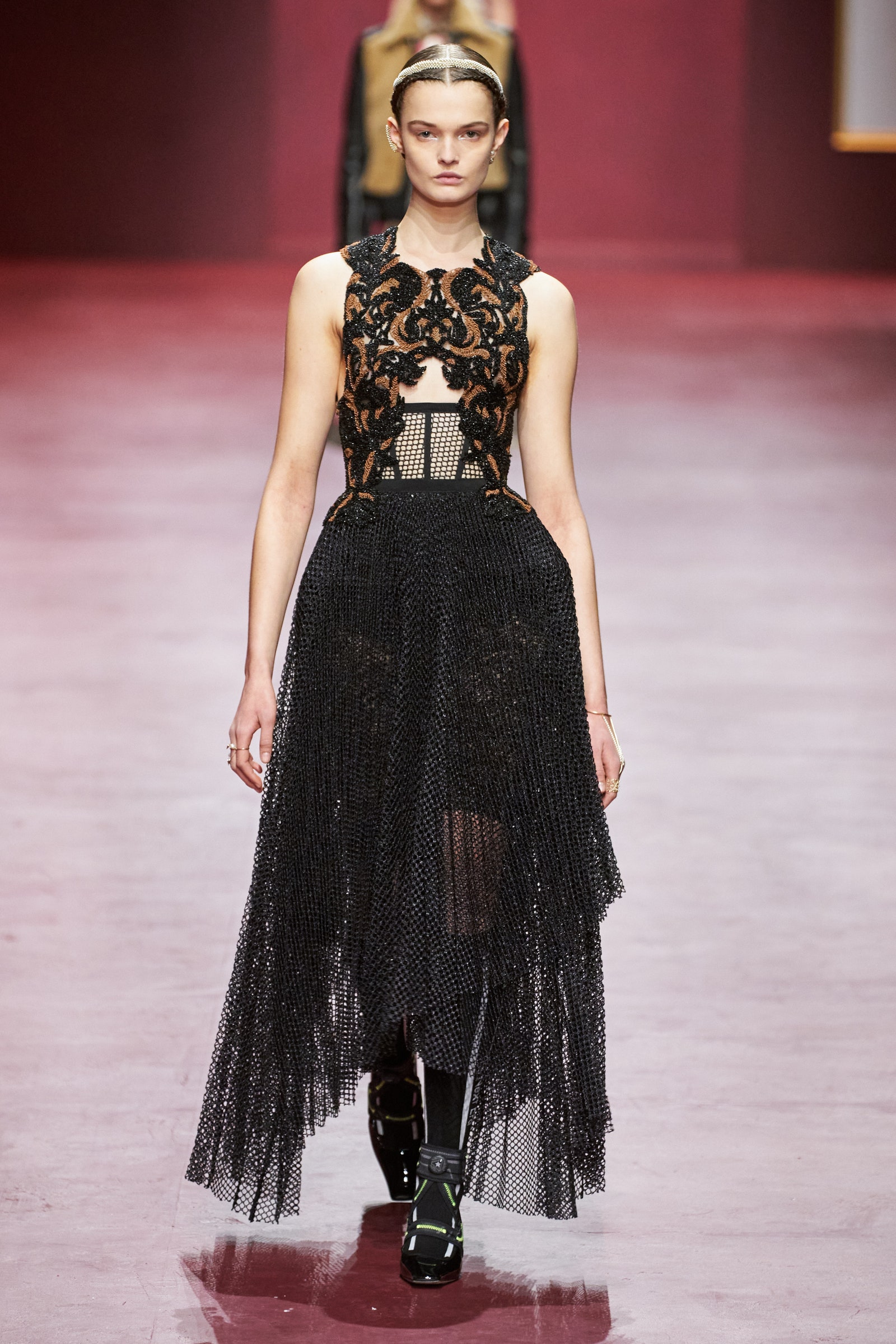 00064-christian-dior-fall-2022-ready-to-wear-paris-credit-gorunway-1.jpeg