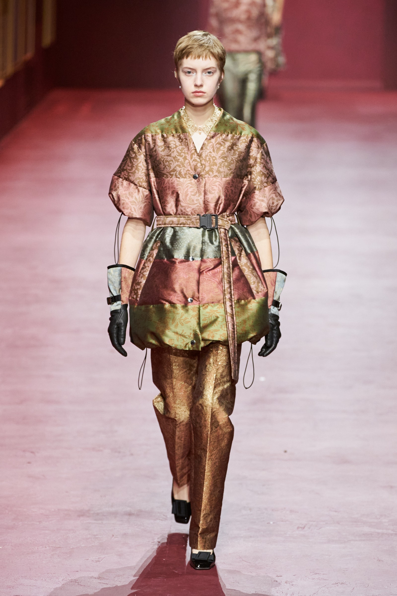 00068-christian-dior-fall-2022-ready-to-wear-paris-credit-gorunway-1.jpeg