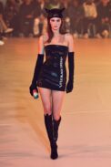 00068-off-white-fall-2022-ready-to-wear-paris-credit-gorunway-1.jpeg