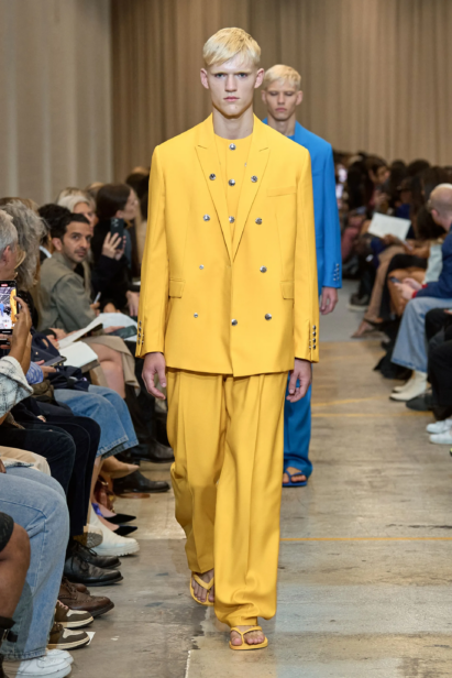 00072-burberry-spring-2023-ready-to-wear-credit-brand