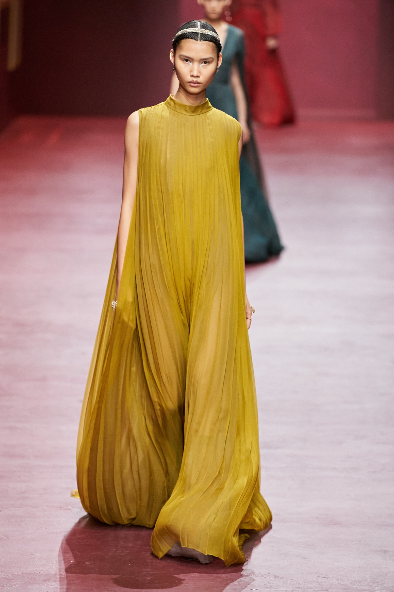 00076-christian-dior-fall-2022-ready-to-wear-paris-credit-gorunway-1.jpeg