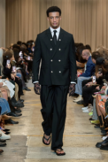 00077-burberry-spring-2023-ready-to-wear-credit-brand