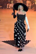 00077-off-white-fall-2022-ready-to-wear-paris-credit-gorunway-1.jpeg