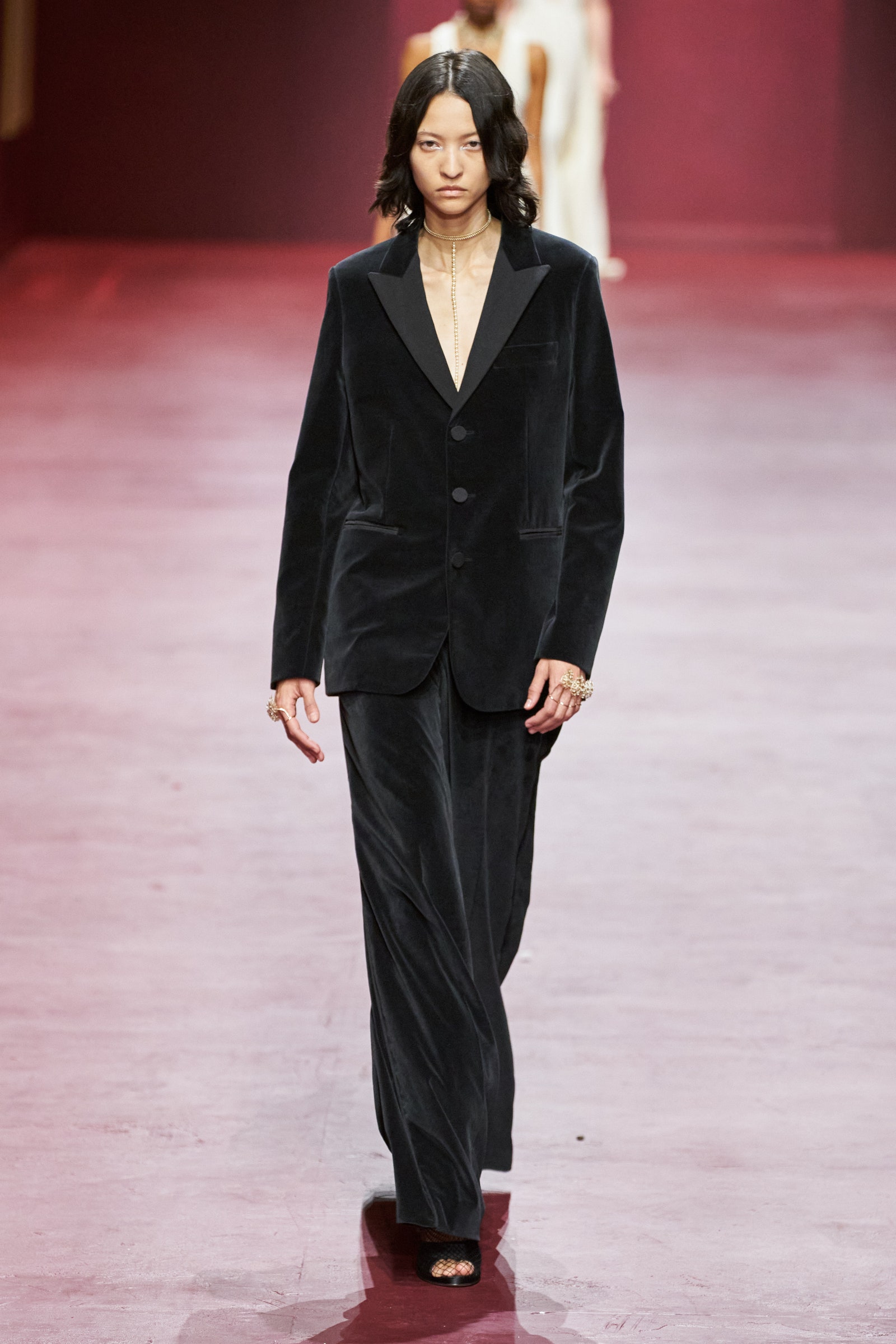 00080-christian-dior-fall-2022-ready-to-wear-paris-credit-gorunway-1.jpeg