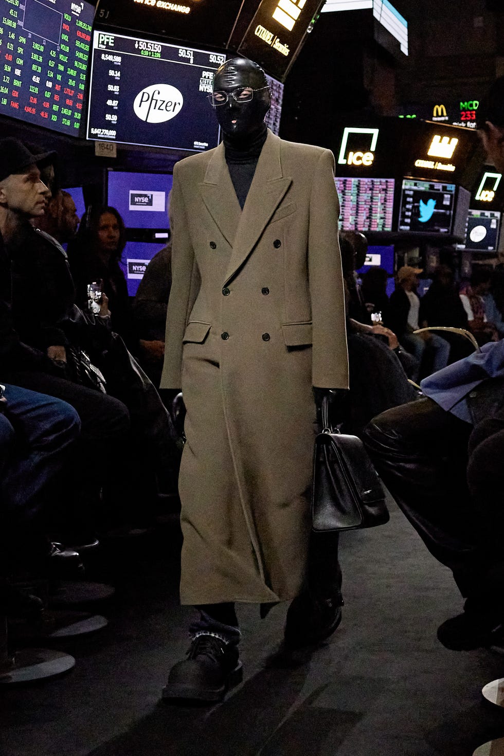 01-ffw-2732x4098-spring-23-look-12-1653264318-1.jpeg