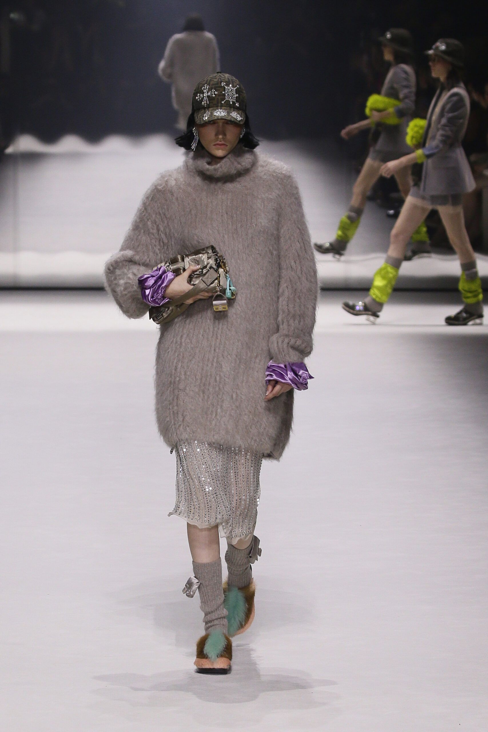 06_Fendi_25_Baguette