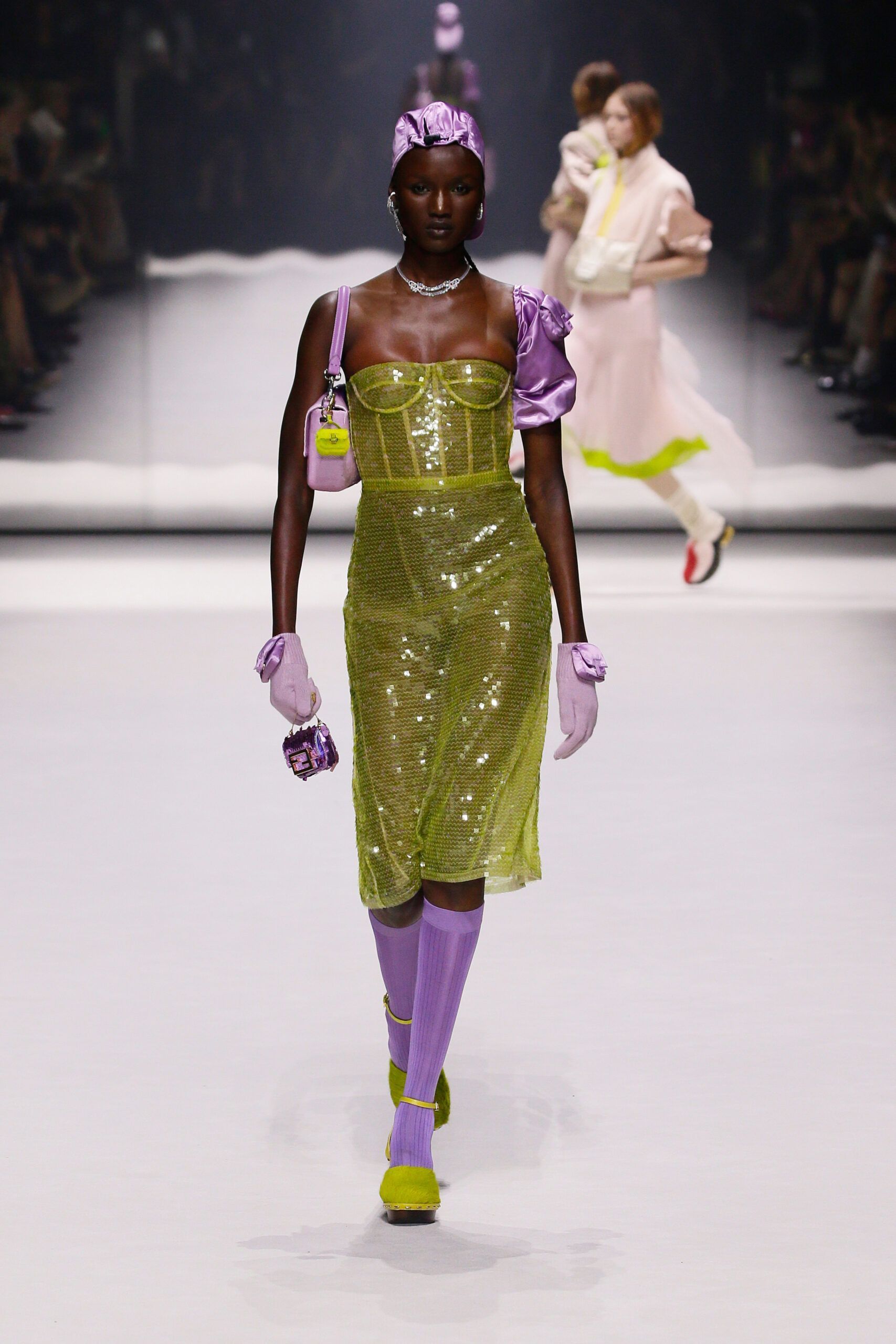 12_Fendi_25_Baguette