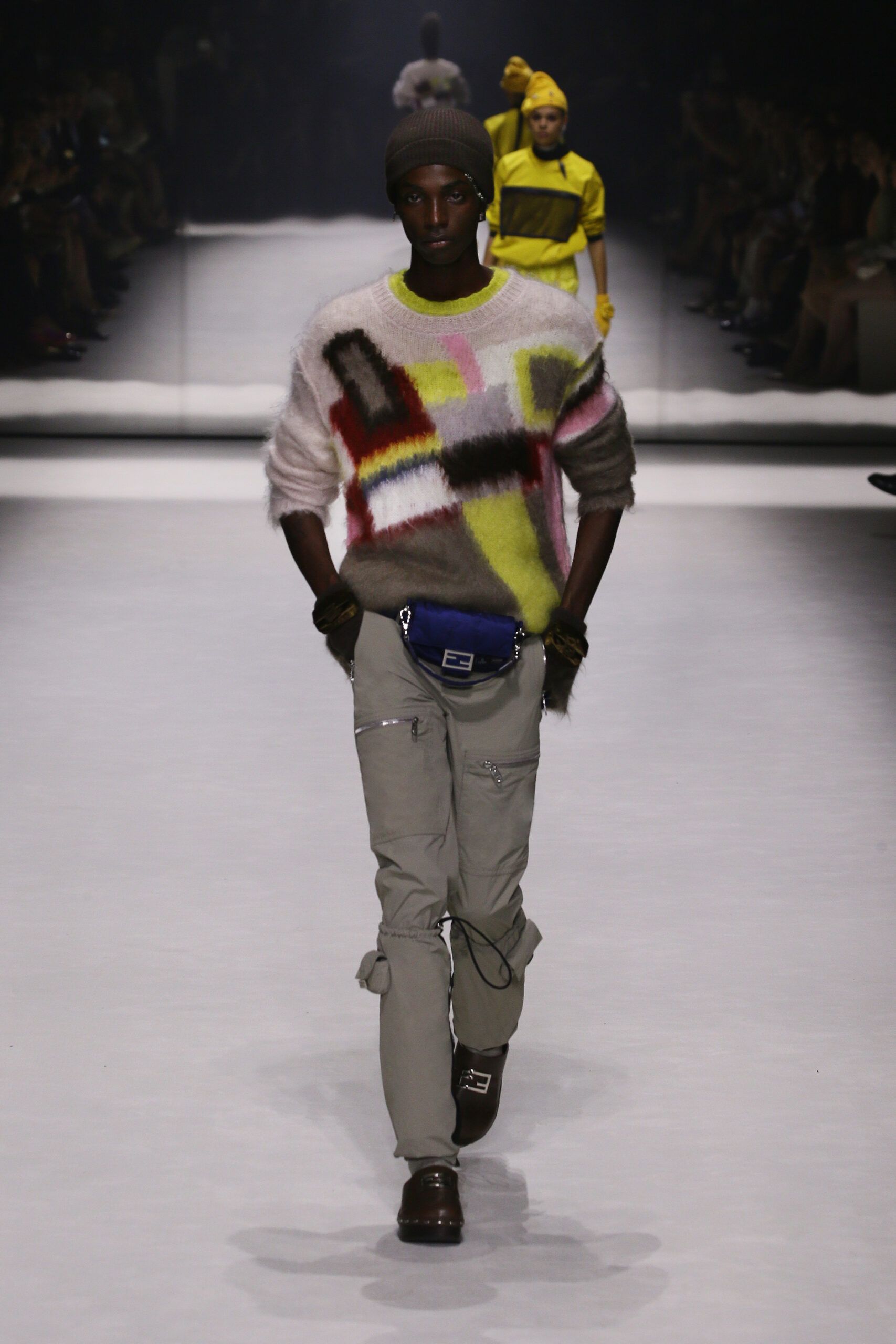 18_Fendi_25_Baguette