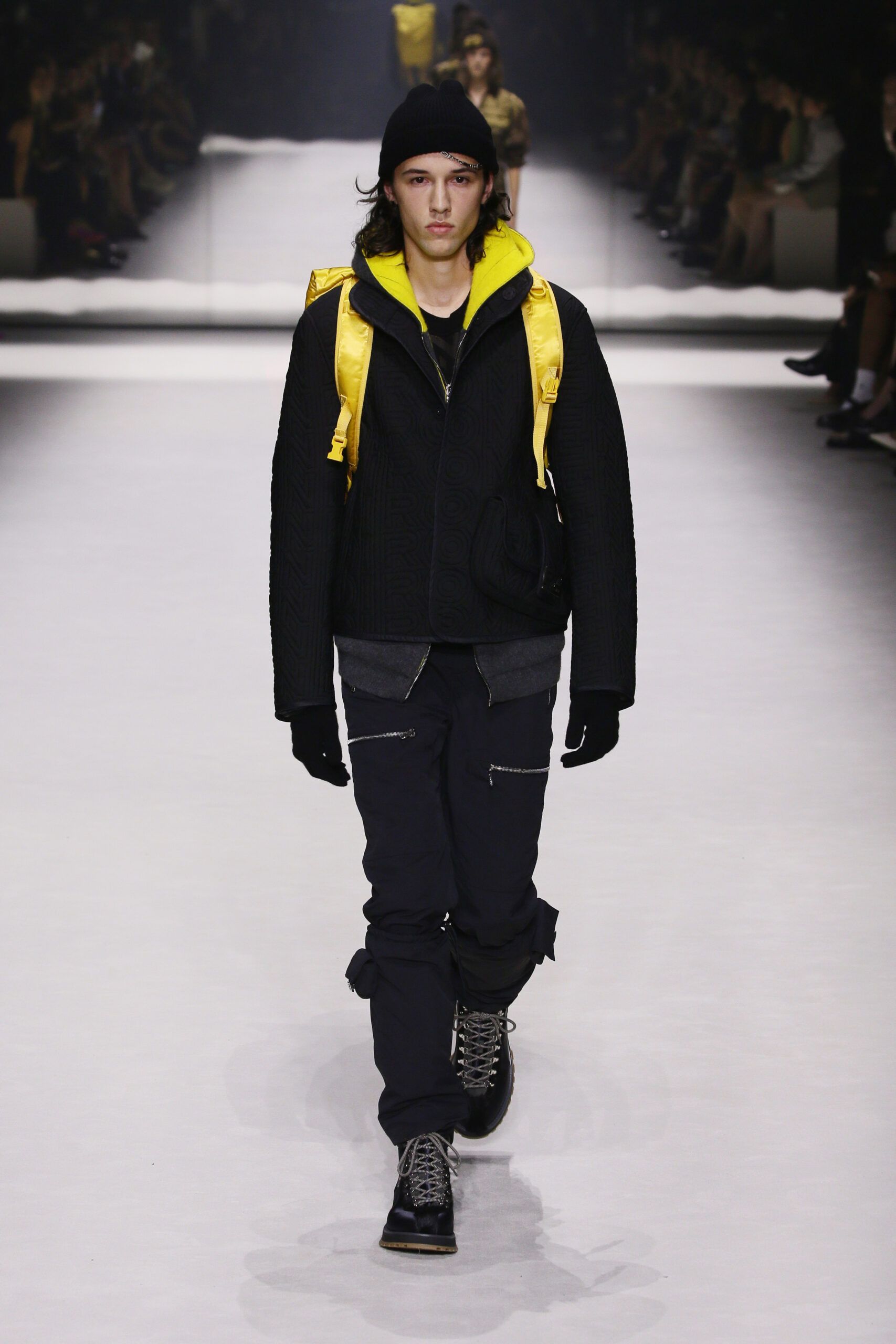 20_Fendi_25_Baguette