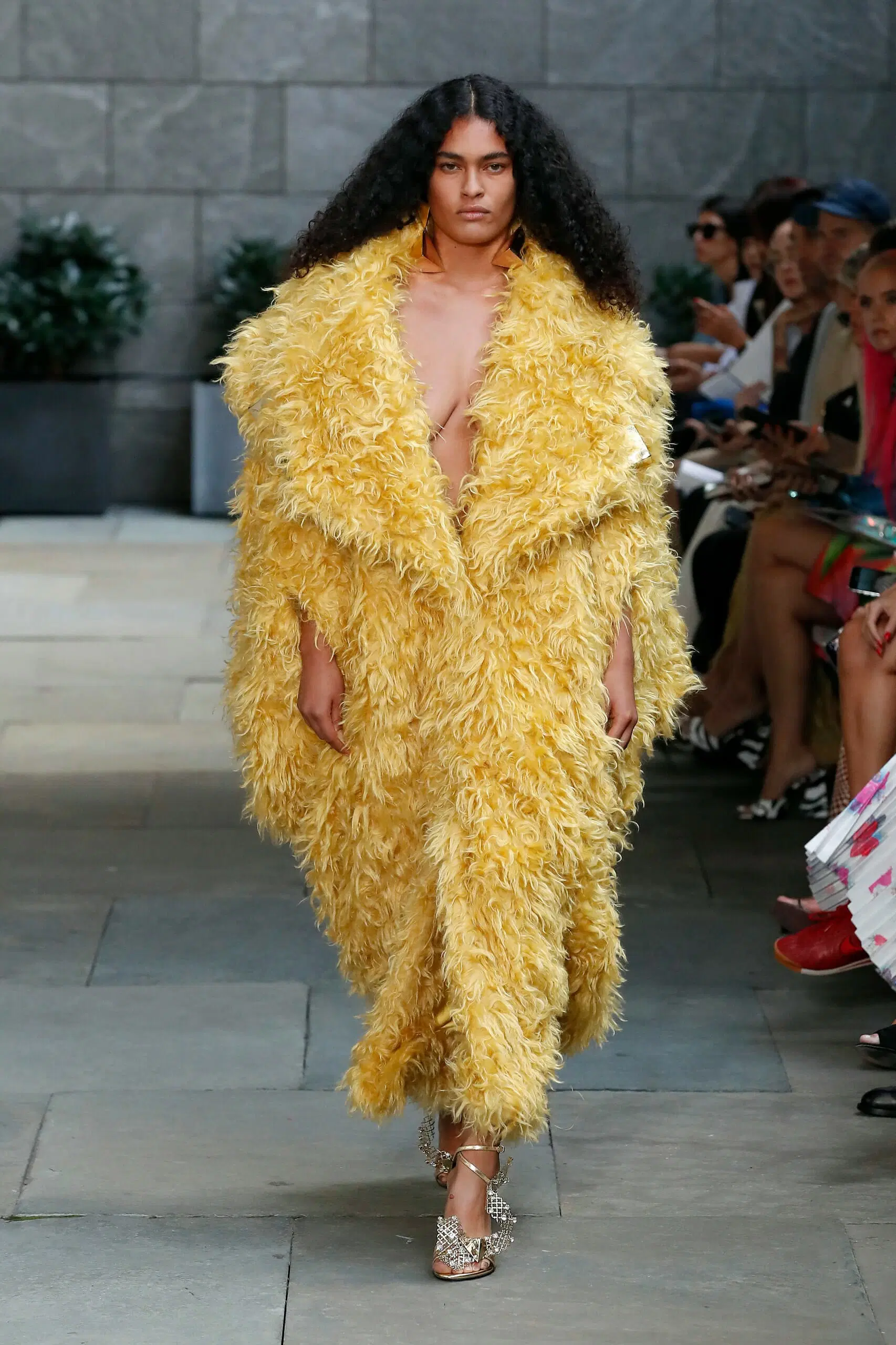 Area-Ready-To-Wear-Spring-Summer-2023-New-York-Fashion-Week-Runway-005