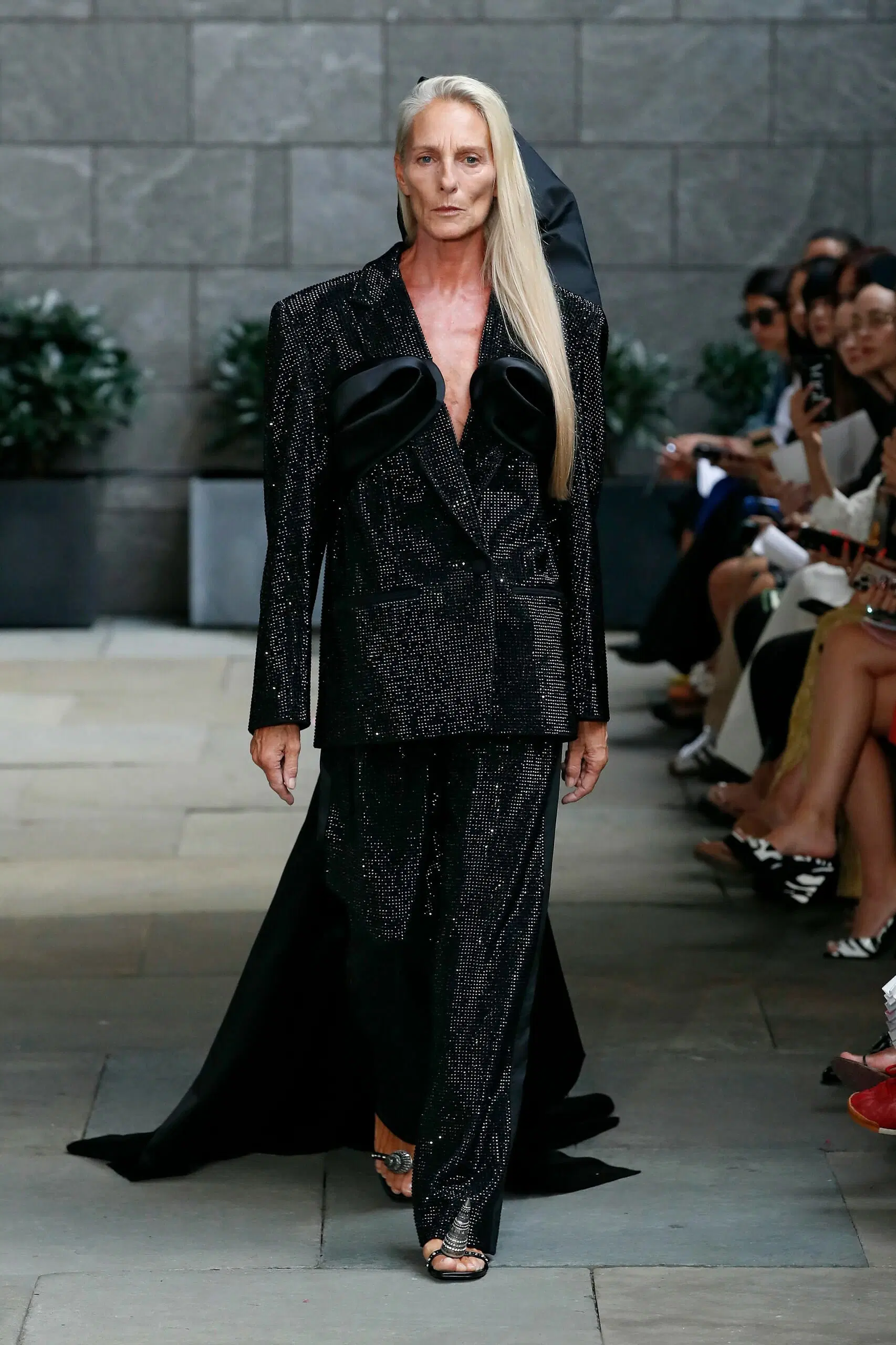 Area-Ready-To-Wear-Spring-Summer-2023-New-York-Fashion-Week-Runway-014