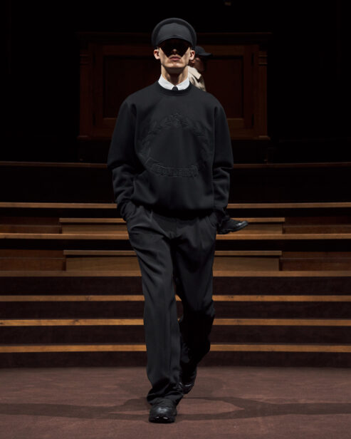 burberry-autumn-winter-2022-menswear-collection-look-1-1.jpg