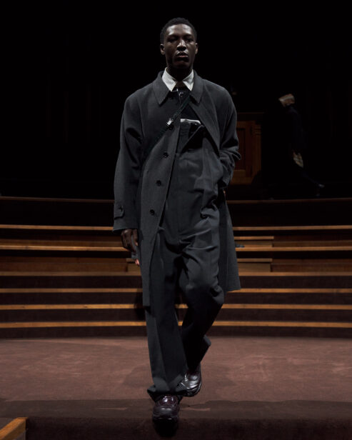 burberry-autumn-winter-2022-menswear-collection-look-11-1.jpg