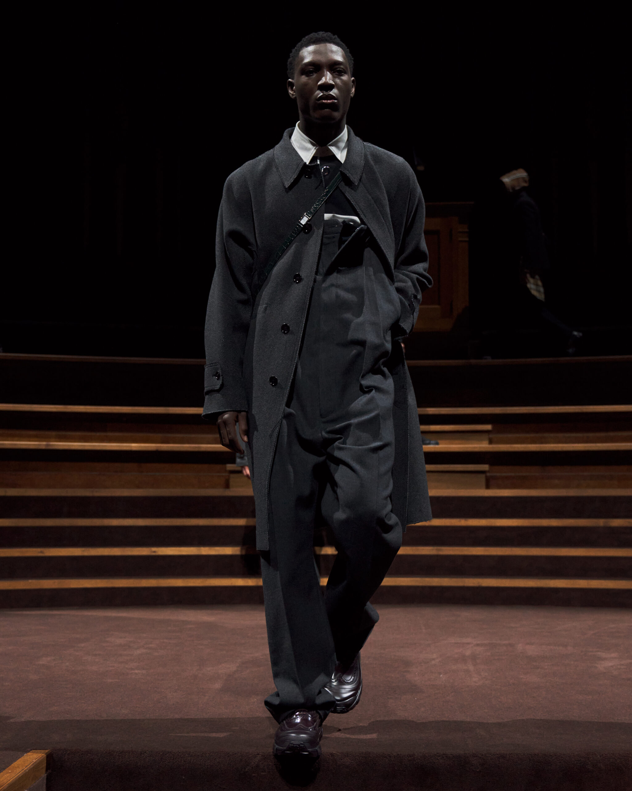 burberry-autumn-winter-2022-menswear-collection-look-11-1.jpg
