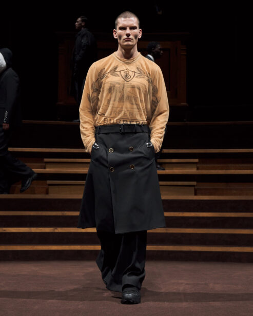 burberry-autumn-winter-2022-menswear-collection-look-6-1.jpg