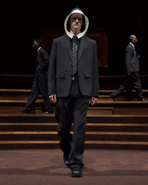 burberry-autumn-winter-2022-menswear-collection-look-8-1.jpg
