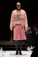burberry-autumn-winter-2022-womenswear-collection-look-10-1.jpg