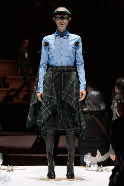 burberry-autumn-winter-2022-womenswear-collection-look-13-1.jpg