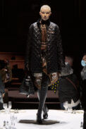 burberry-autumn-winter-2022-womenswear-collection-look-18-1.jpg