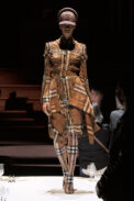 burberry-autumn-winter-2022-womenswear-collection-look-2-1.jpg