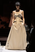 burberry-autumn-winter-2022-womenswear-collection-look-30-1.jpg