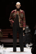 burberry-autumn-winter-2022-womenswear-collection-look-36-1.jpg