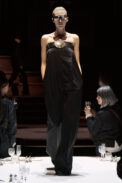 burberry-autumn-winter-2022-womenswear-collection-look-37-1.jpg