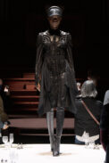 burberry-autumn-winter-2022-womenswear-collection-look-4-1.jpg