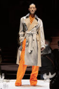 burberry-autumn-winter-2022-womenswear-collection-look-42-1.jpg