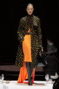 burberry-autumn-winter-2022-womenswear-collection-look-43-1.jpg
