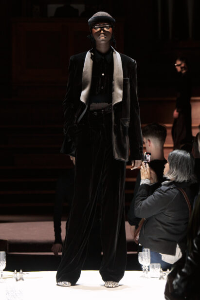burberry-autumn-winter-2022-womenswear-collection-look-50-1.jpg