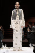 burberry-autumn-winter-2022-womenswear-collection-look-54-1.jpg