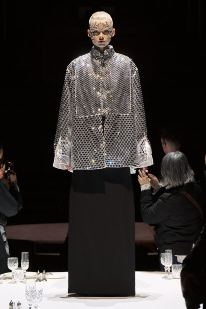 burberry-autumn-winter-2022-womenswear-collection-look-55-1.jpg