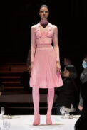 burberry-autumn-winter-2022-womenswear-collection-look-8-1.jpg