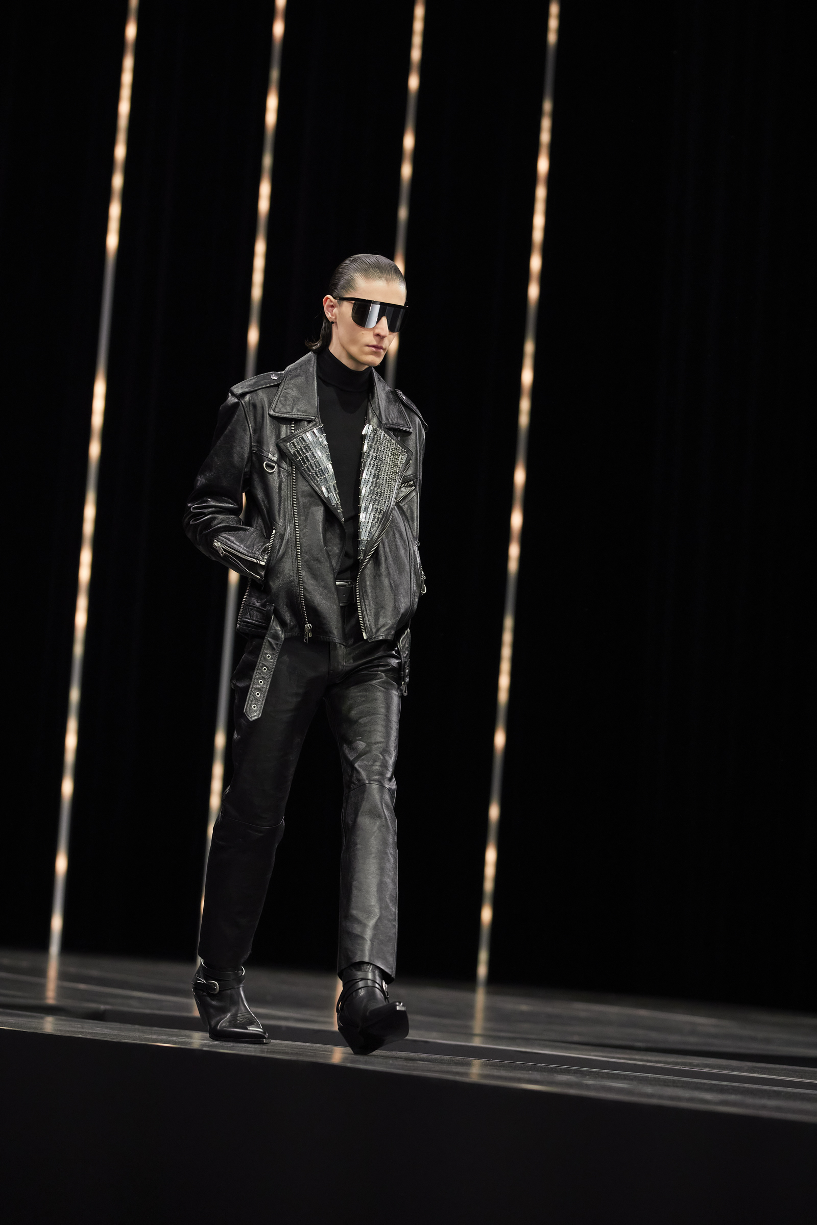 celine-homme-winter-22-boy-doll-print-look-15-01-1.jpg