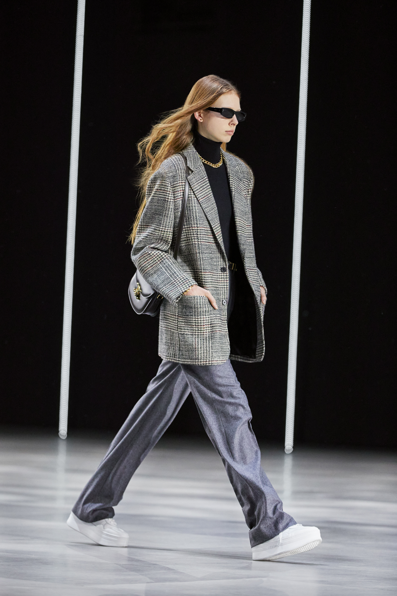 celine-women-winter22-print-look-09-02-1.jpg