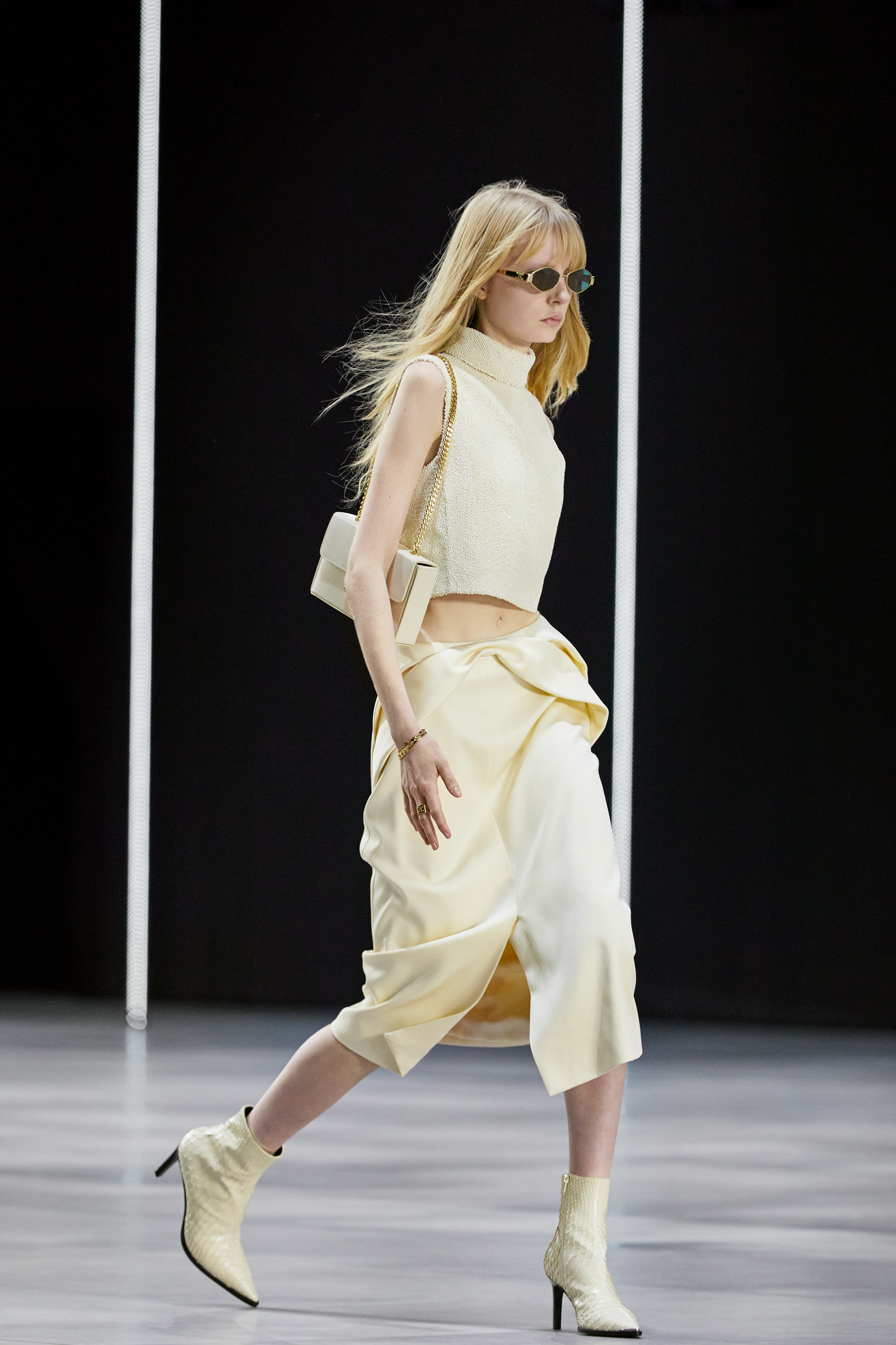celine-women-winter22-print-look-38-01-1.jpg