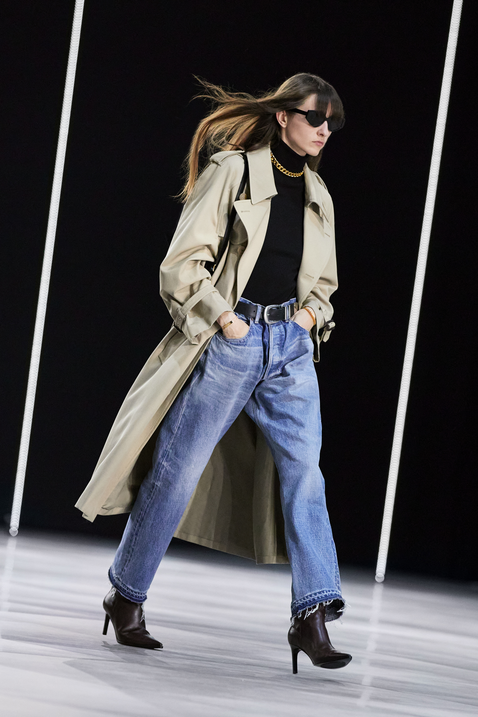 celine-women-winter22-print-look-45-01-1.jpg