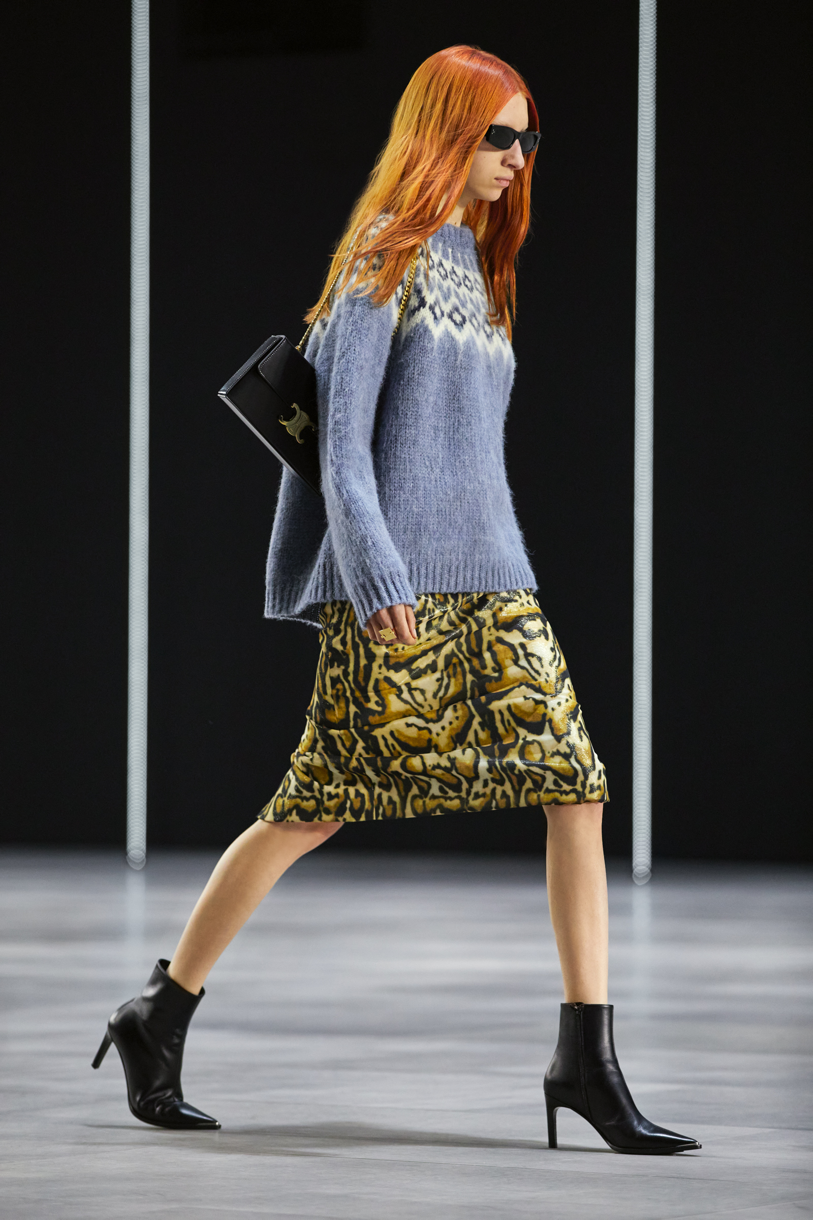 celine-women-winter22-print-look-48-01-1.jpg