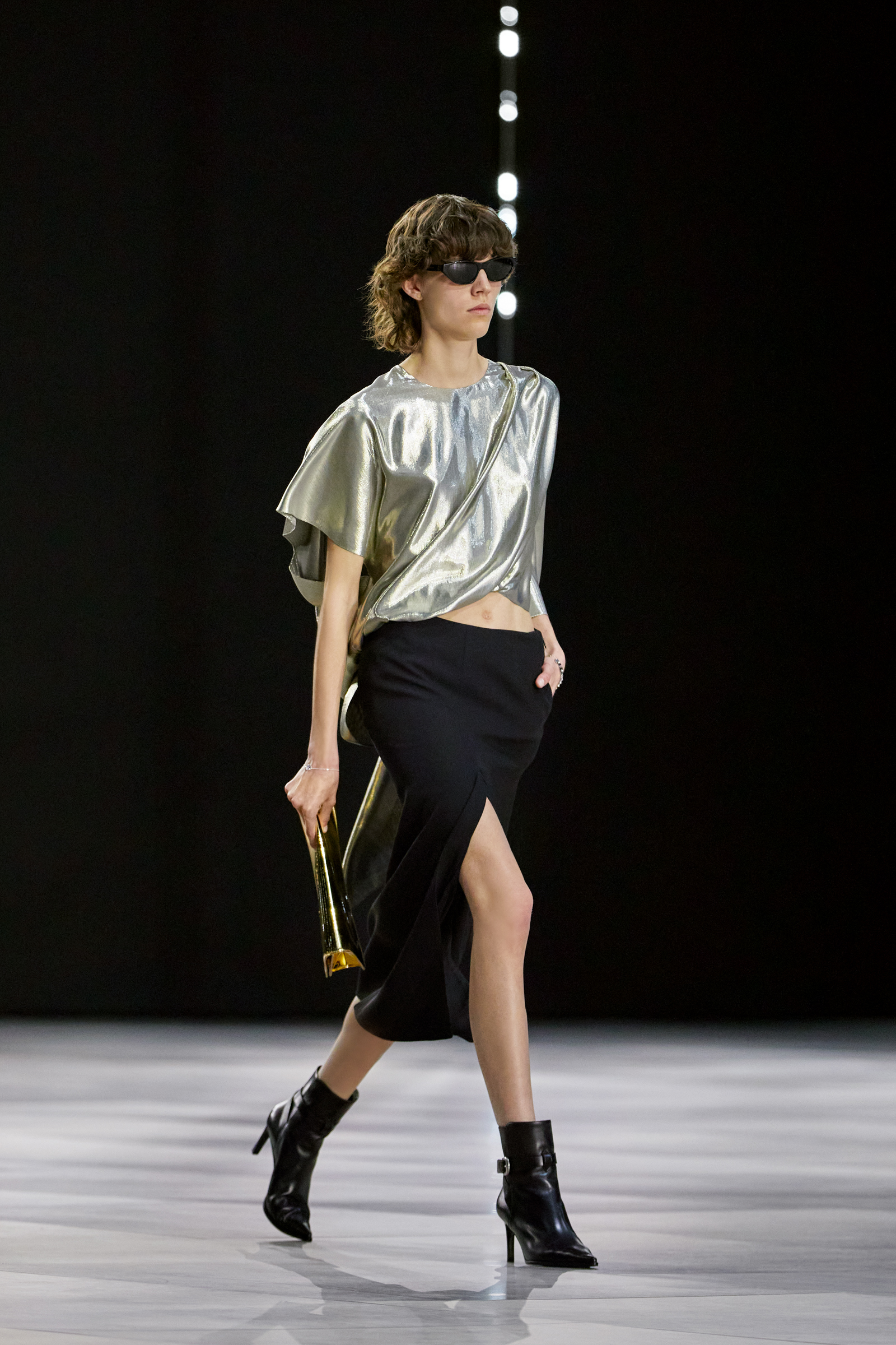 celine-women-winter22-print-look-54-01-1.jpg