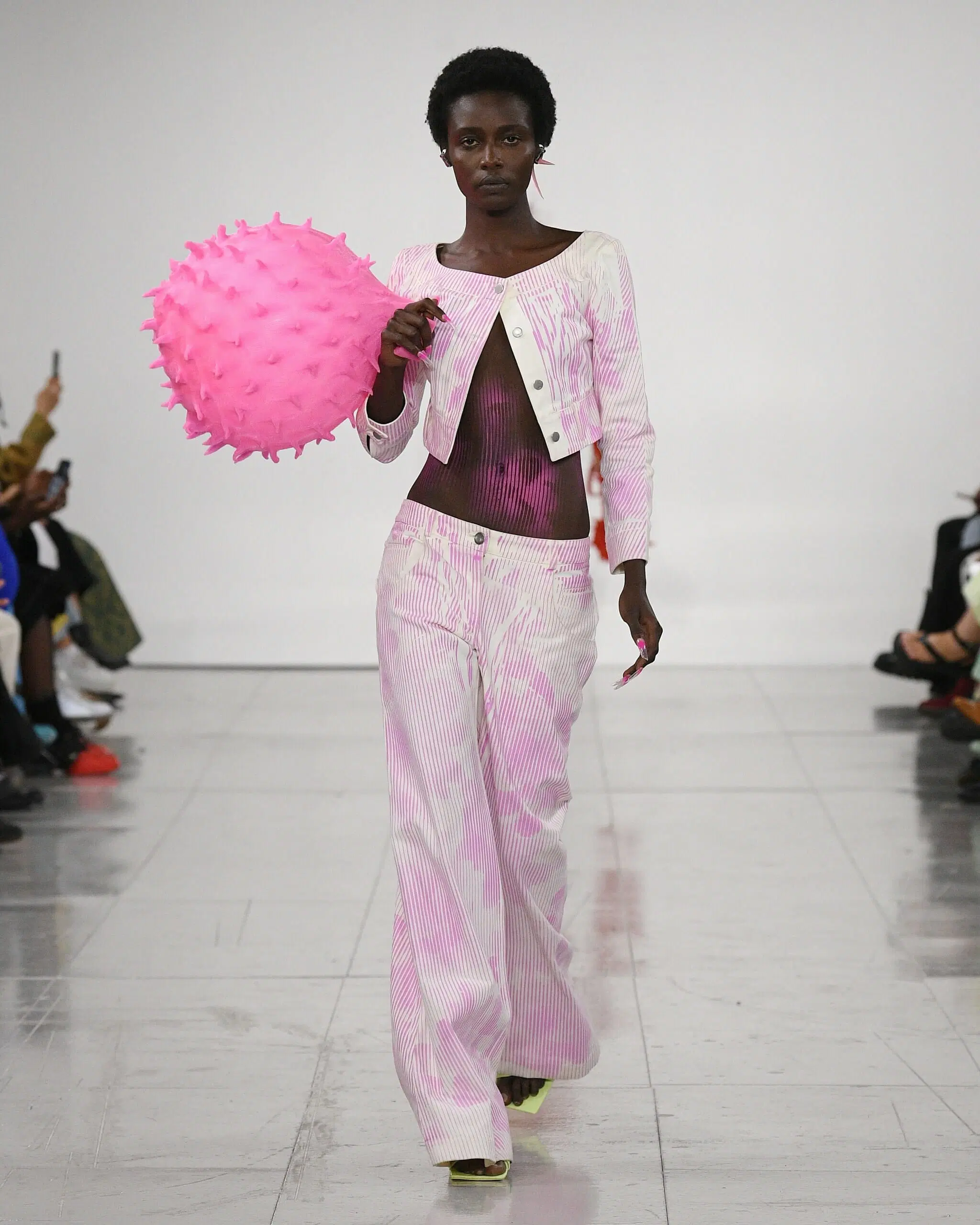 Chet-Lo-Ready-To-Wear-Spring-Summer-2023-London-Fashion-Week-Runway-006