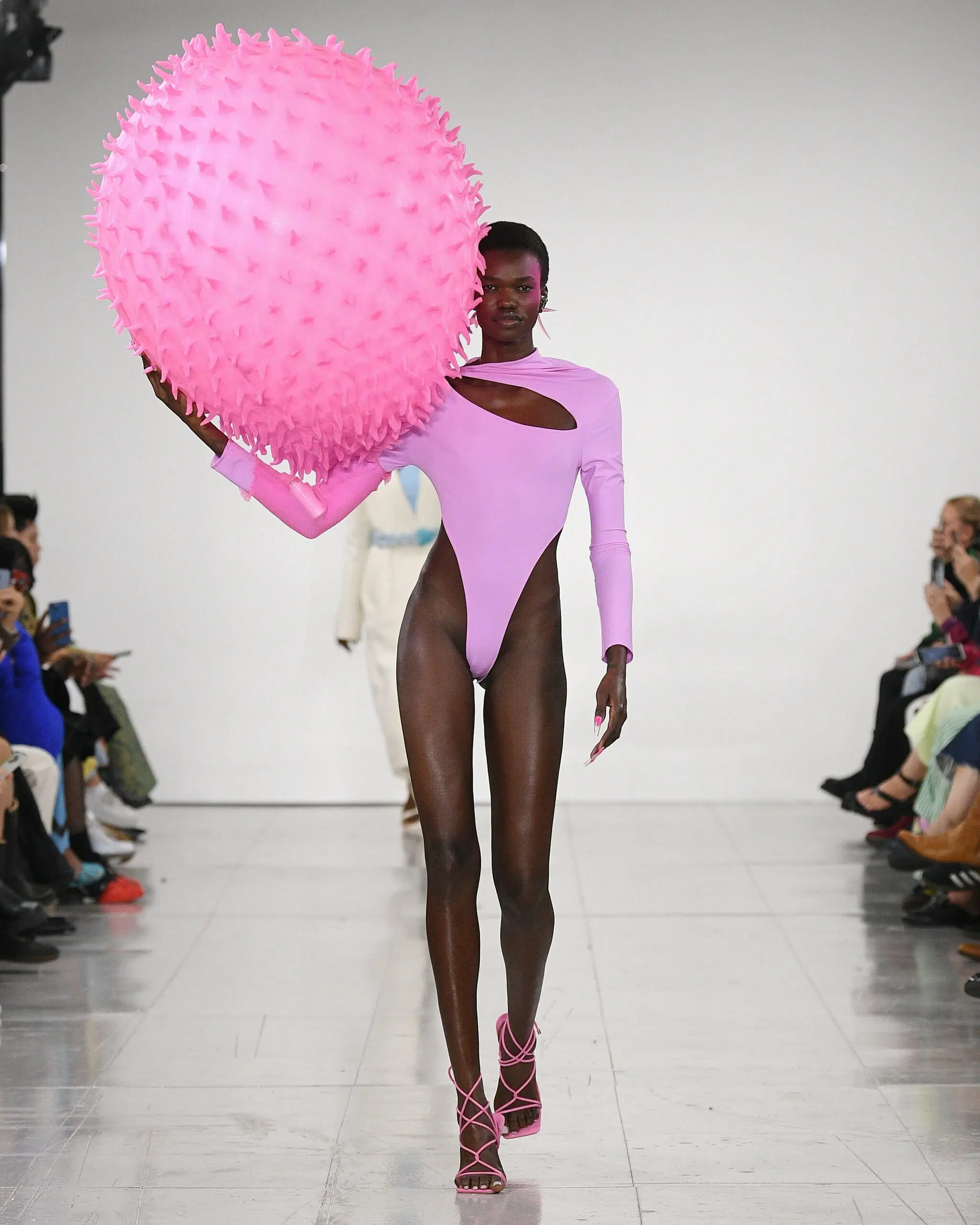 Chet-Lo-Ready-To-Wear-Spring-Summer-2023-London-Fashion-Week-Runway-009