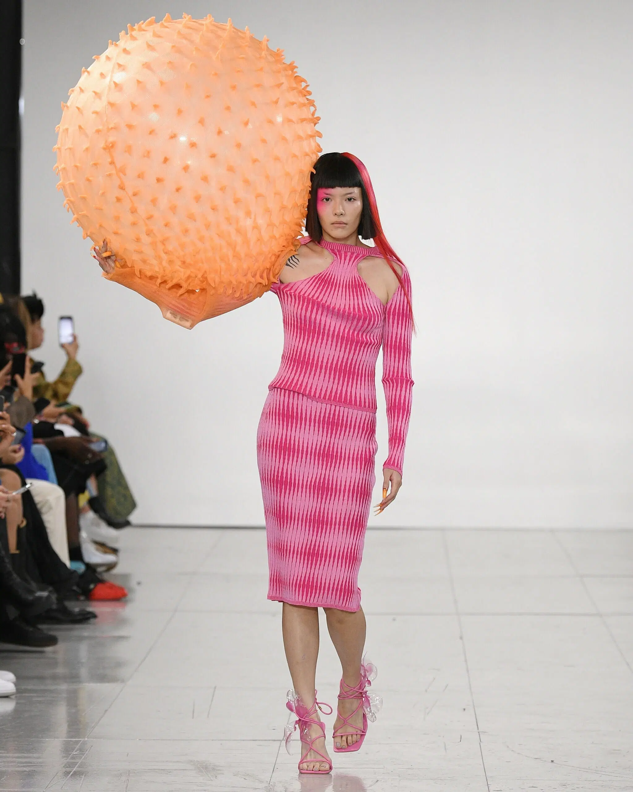 Chet-Lo-Ready-To-Wear-Spring-Summer-2023-London-Fashion-Week-Runway-017