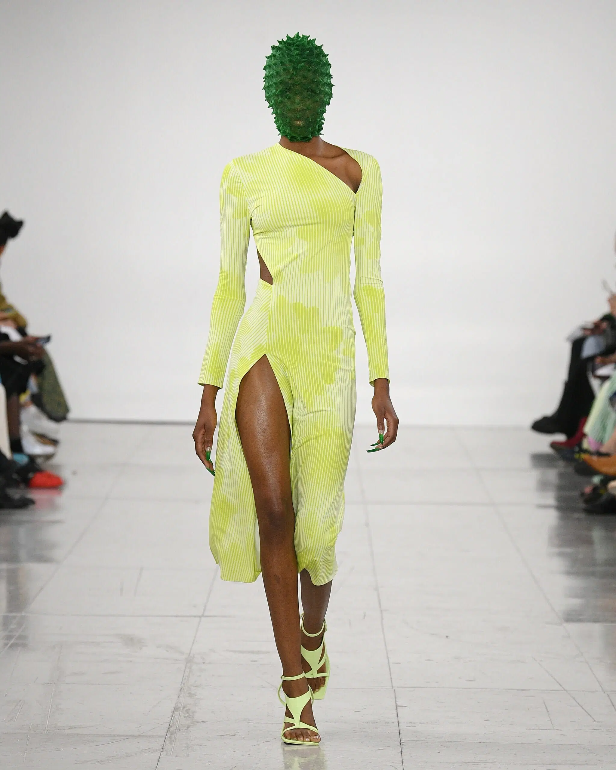 Chet-Lo-Ready-To-Wear-Spring-Summer-2023-London-Fashion-Week-Runway-020