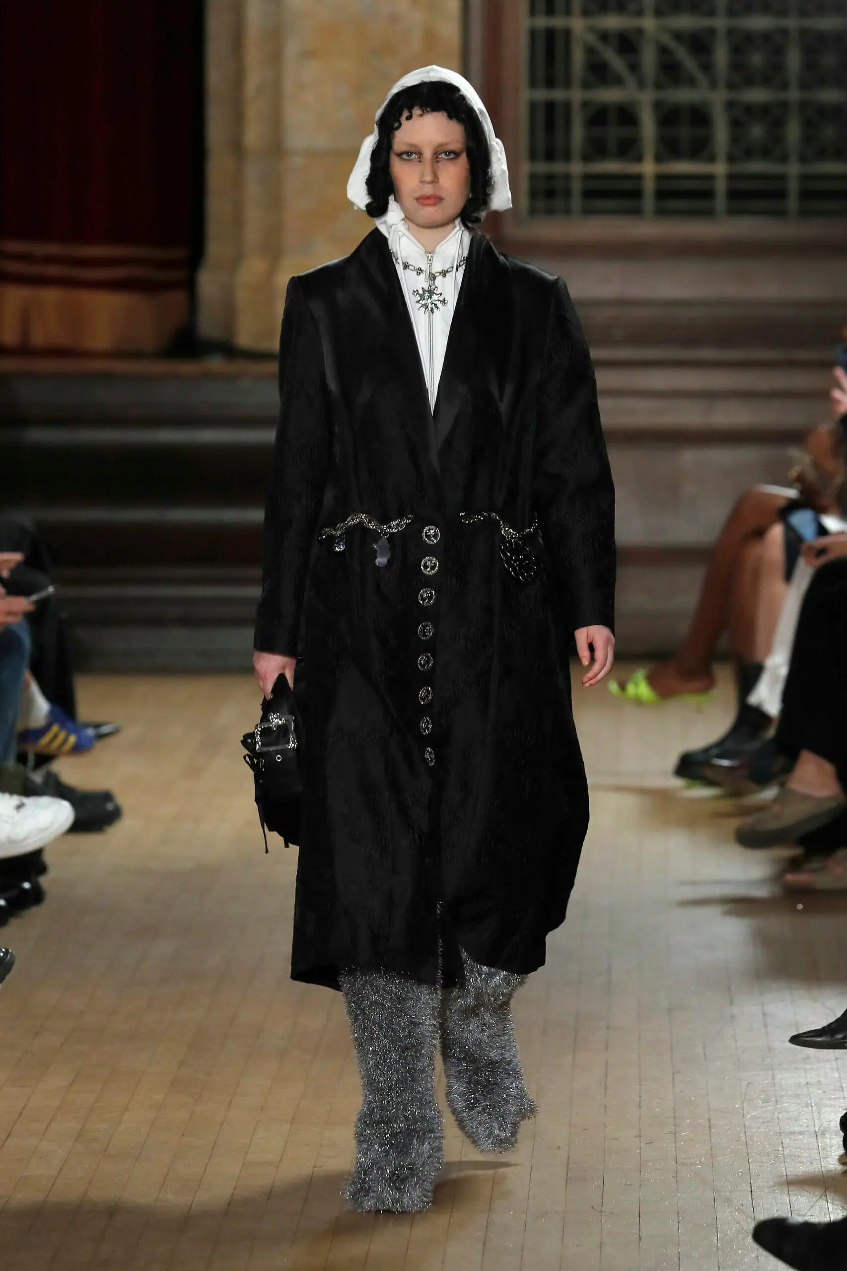 Chopova-Lowena-Ready-To-Wear-Spring-Summer-2023-London-Fashion-Week-Runway-001