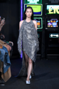 JW-Anderson-Ready-To-Wear-Spring-Summer-2023-London-Fashion-Week-Runway-009