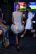 JW-Anderson-Ready-To-Wear-Spring-Summer-2023-London-Fashion-Week-Runway-013
