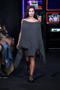 JW-Anderson-Ready-To-Wear-Spring-Summer-2023-London-Fashion-Week-Runway-020
