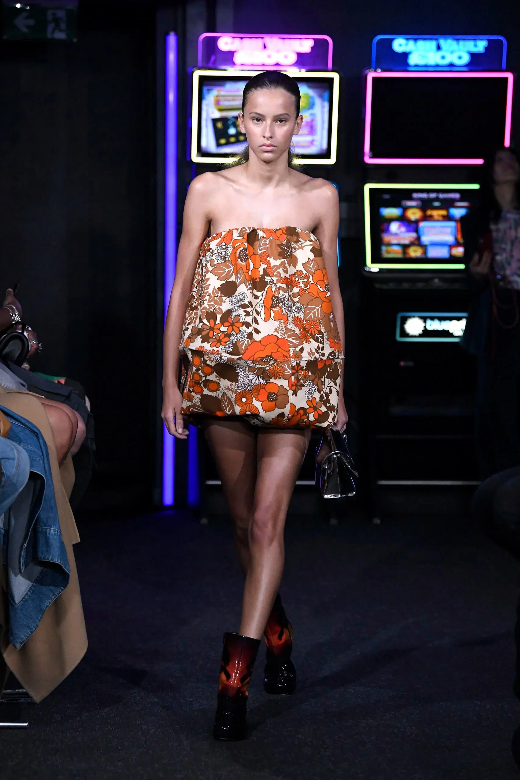 JW-Anderson-Ready-To-Wear-Spring-Summer-2023-London-Fashion-Week-Runway-029