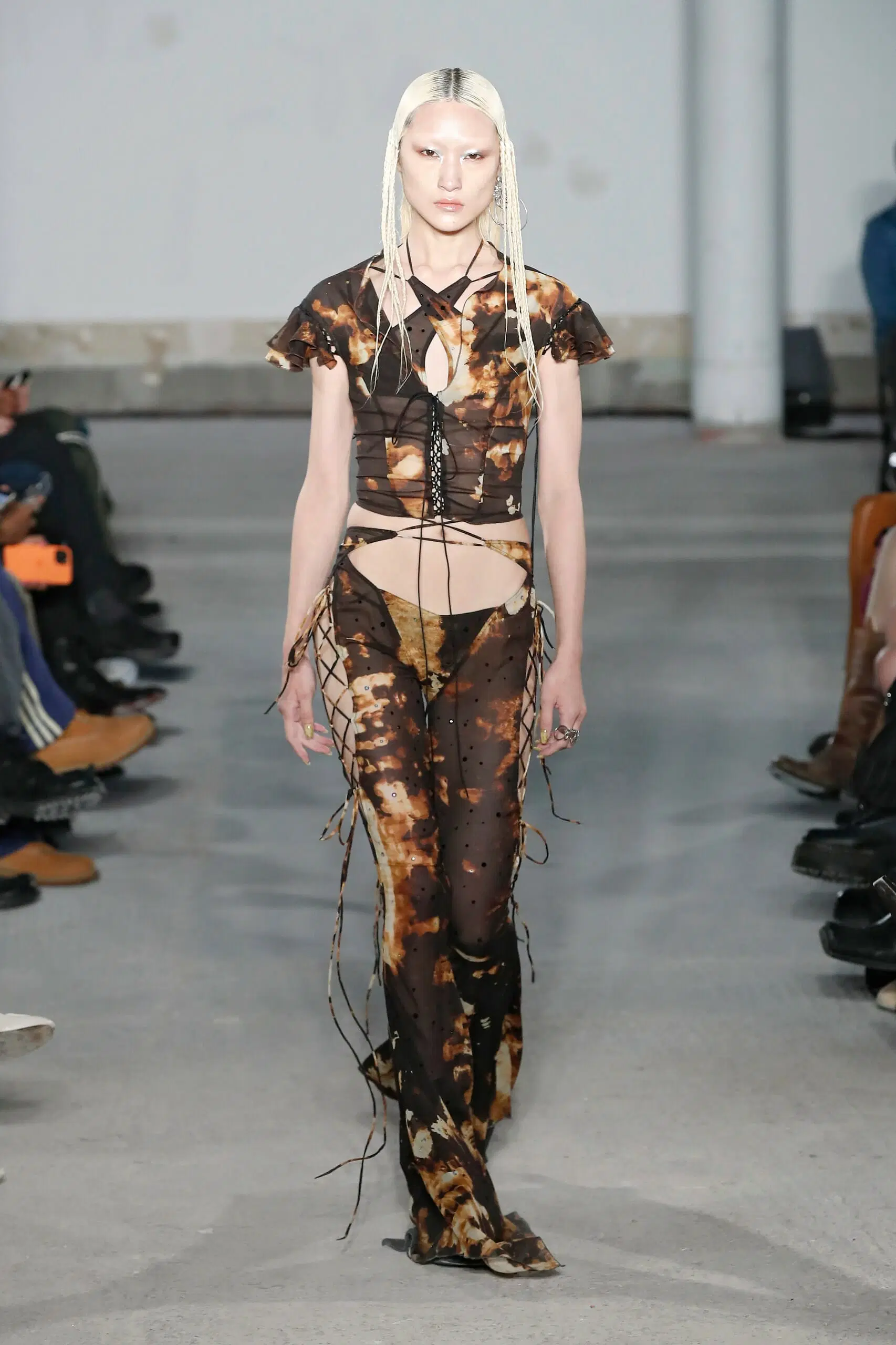 KNWLS-Ready-To-Wear-Spring-Summer-2023-London-Fashion-Week-Runway-001